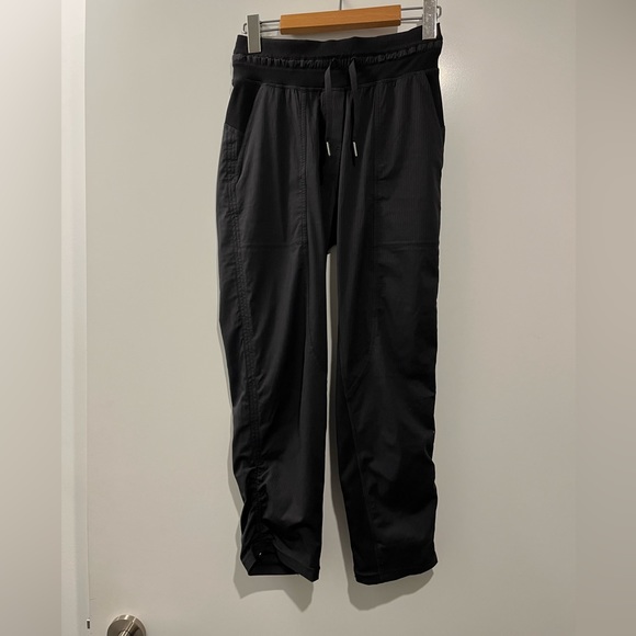 LULULEMON CROPPED DANCE STUDIO PANT - Picture 3 of 4